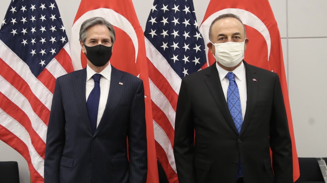 Τσαβούσογλου σε Μπλίνκεν: «Χάσατε την ισορροπία μεταξύ Τουρκίας και Ελλάδας – Τηρήστε τις ισορροπίες»