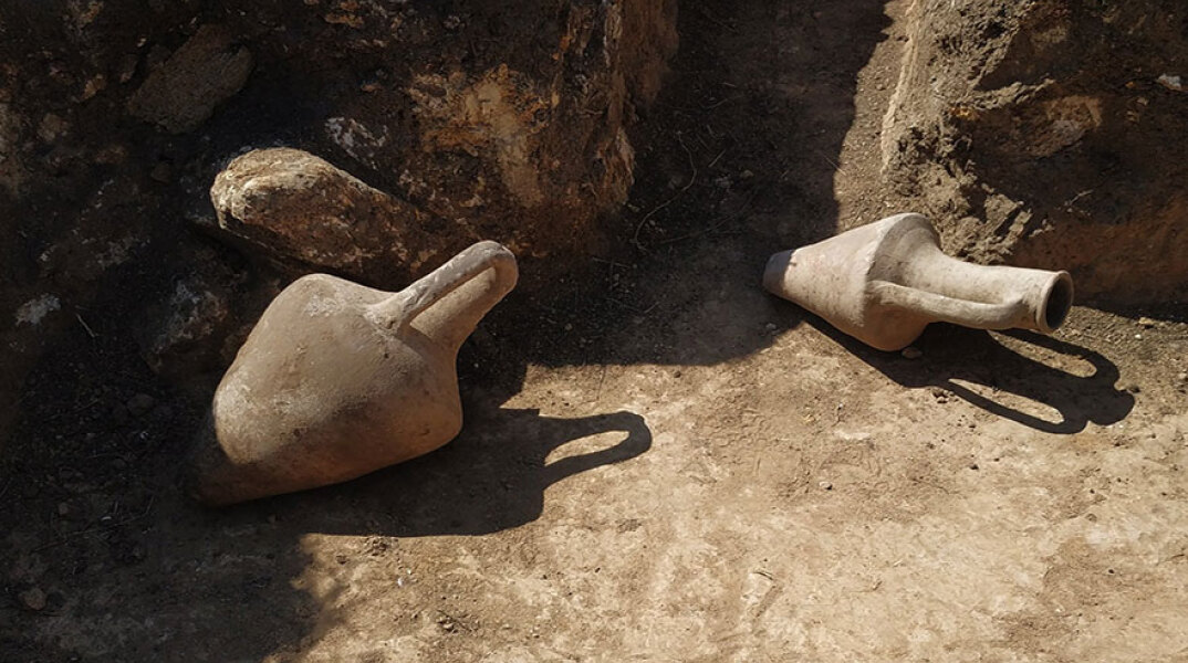 Ουκρανία: Στρατιώτες ανακάλυψαν στην Οδησσό αρχαίους ελληνικούς αμφορείς