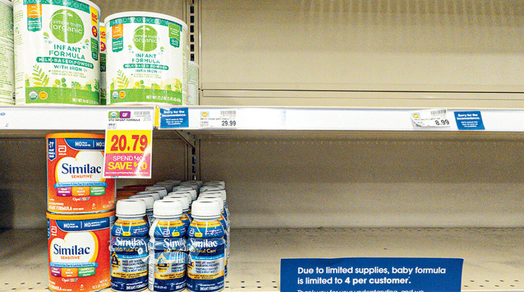 Η Αμερική ξέμεινε από βρεφικό γάλα, τι φταίει και ποιοι επηρεάζονται περισσότερο