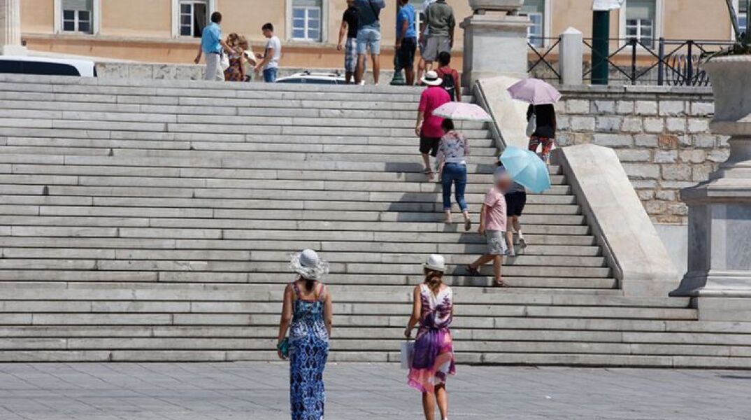 Ηλιοφάνεια στο κέντρο της Αθήνας