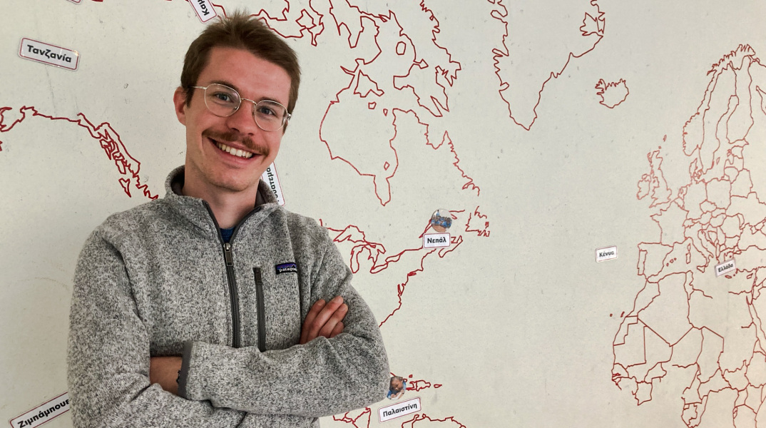 Εθελοντής από τη Γαλλία στον Κολωνό και μετά στην Καμπότζη 