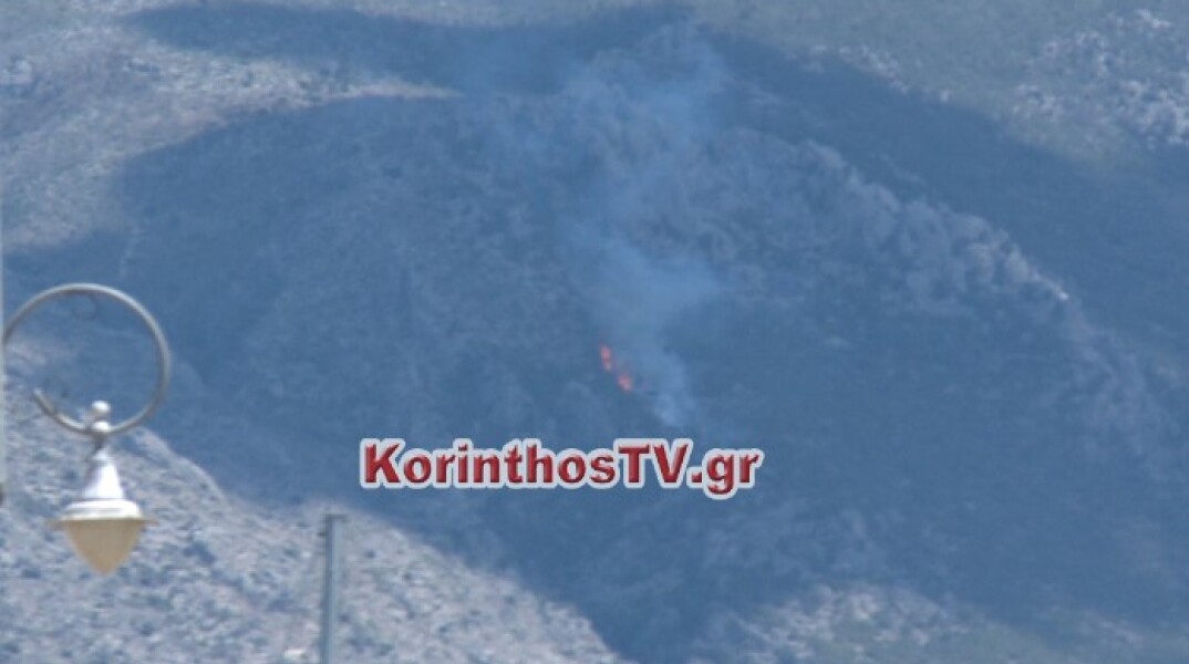 ΤΩΡΑ: Μεγάλη πυρκαγιά σε δασική έκταση στο Λουτράκι (video-φώτο)