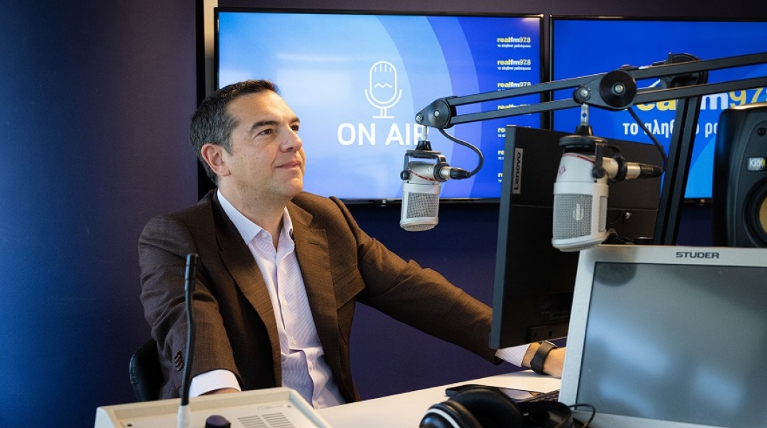 Συνέντευξη Τσίπρα στον Real fm