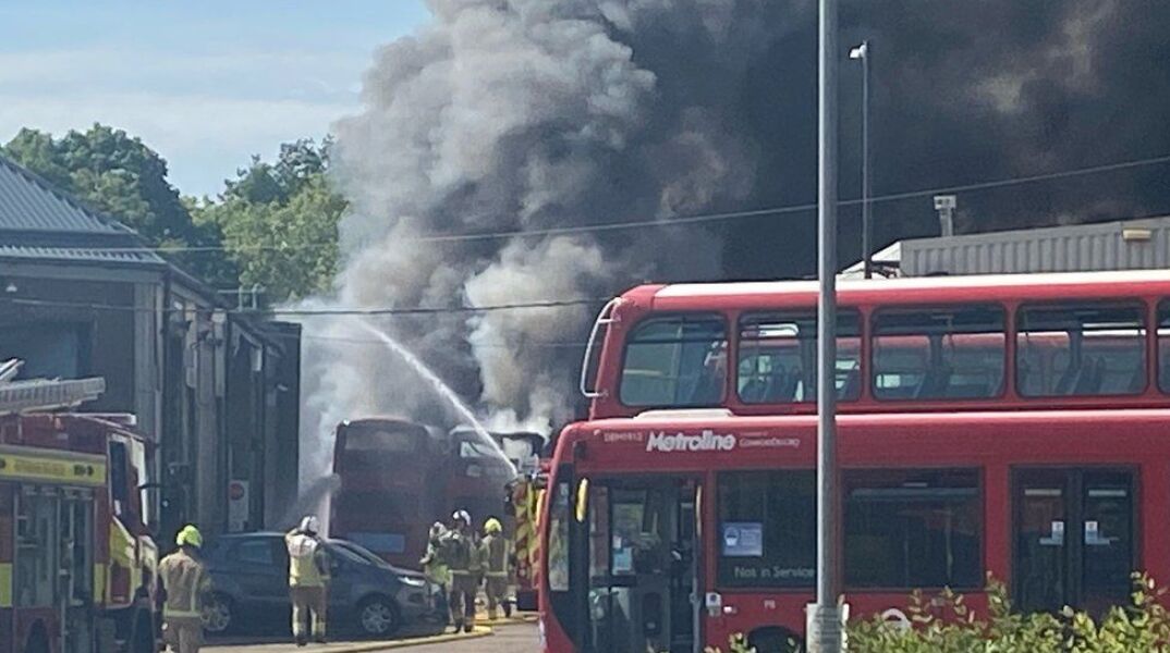 φωτια λονδινο