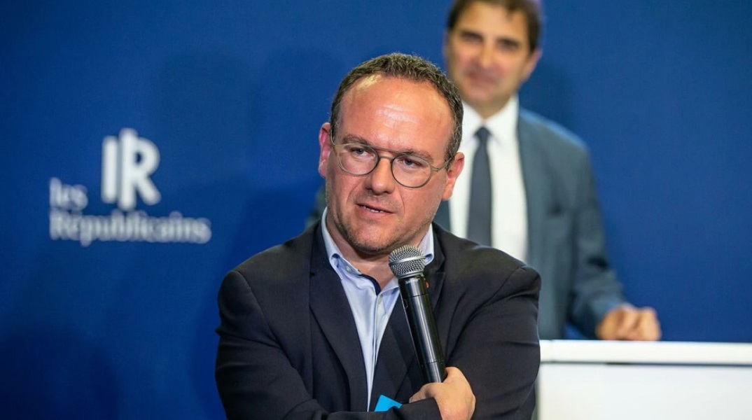 Γαλλία: Ο νεοδιορισθείς υπουργός Αλληλεγγύης και Ατόμων με Αναπηρία Νταμιέν Αμπάντ αρνείται κατηγορηματικά ότι βίασε δύο γυναίκες που τον καταγγέλλουν	