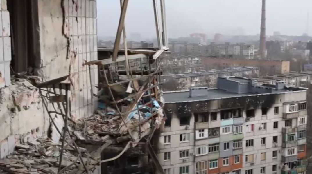 Η βομβαρδισμένη Μαριούπολη στην Ουκρανία 