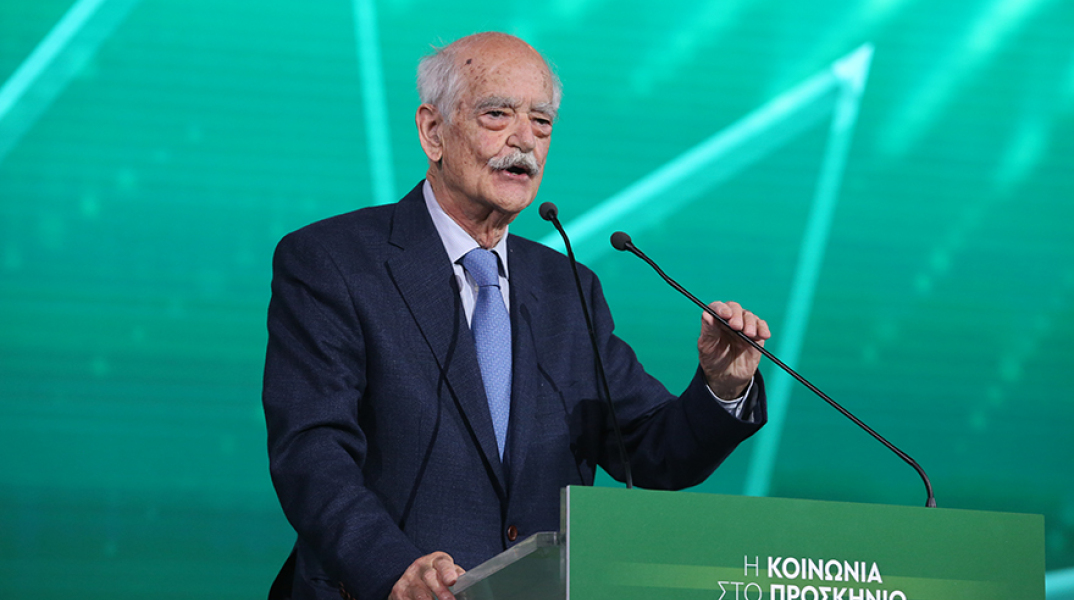 Ο Απόστολος Κακλαμάνης μιλά στο 3ο Συνέδριο του ΠΑΣΟΚ - Κινήματος Αλλαγής