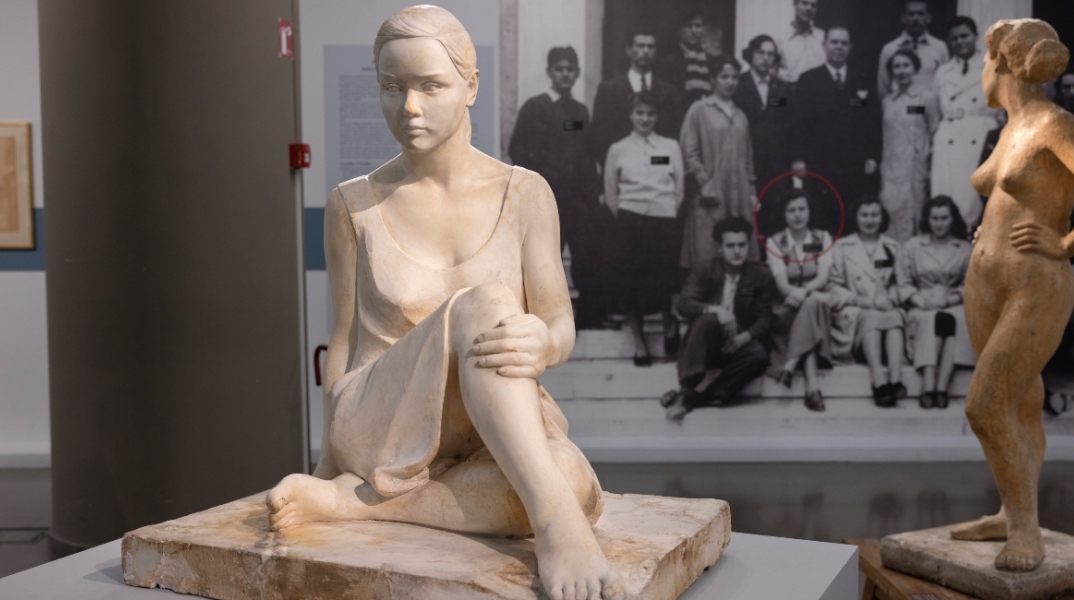 Κατερίνα Χαλεπά-Κατσάτου, "Καθιστό κορίτσι" (1960)