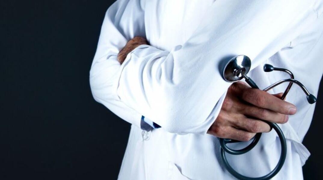 Γιατρός - στηθοσκόπιο 