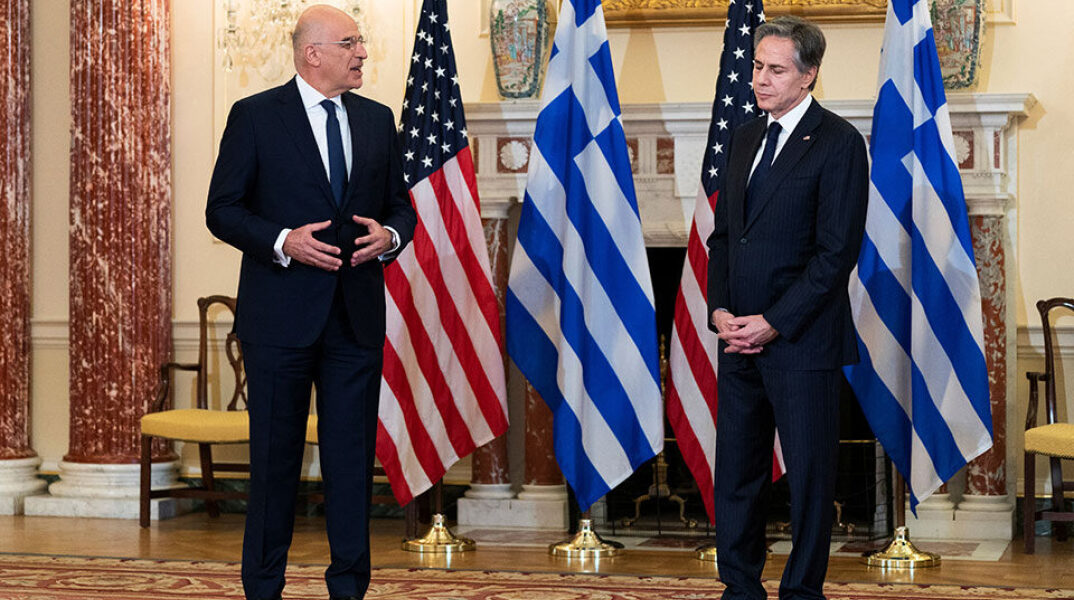 Τηλεφωνική επικοινωνία Δένδια – Μπλίνκεν για Ιράν, τουρκική προκλητικότητα και Βαλκάνια