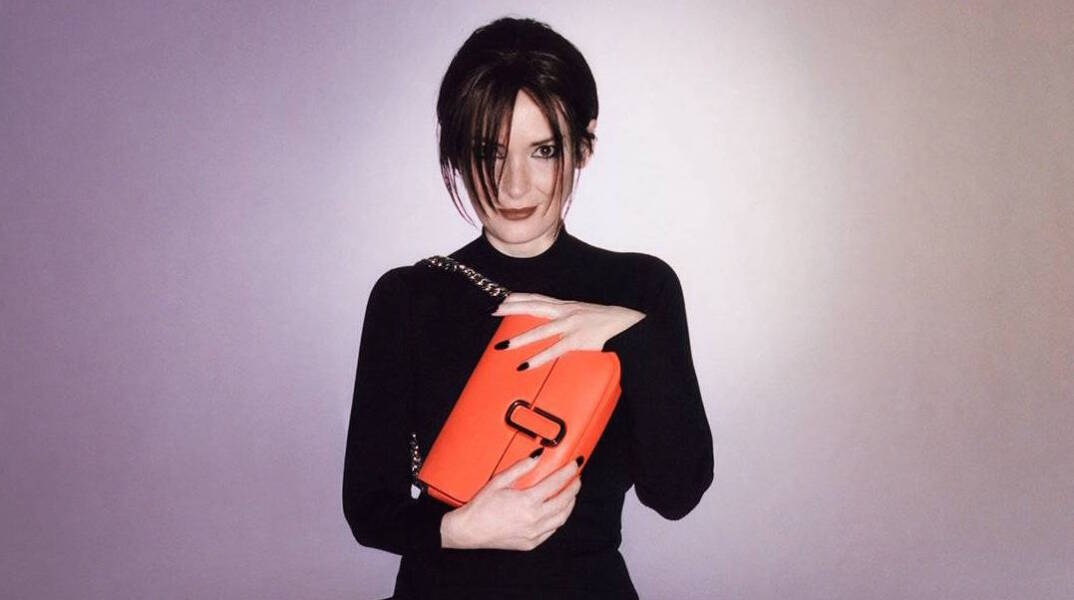 Η Γουινόνα Ράιντερ είναι η μούσα του Marc Jacobs στη νέα διαφημιστική καμπάνια του οίκου