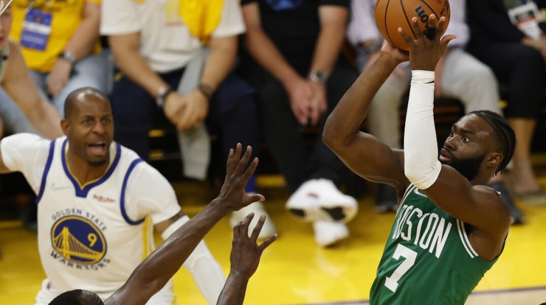 NBA Finals: Break των Σέλτικς στην έδρα των Γουόριορς για το 1-0