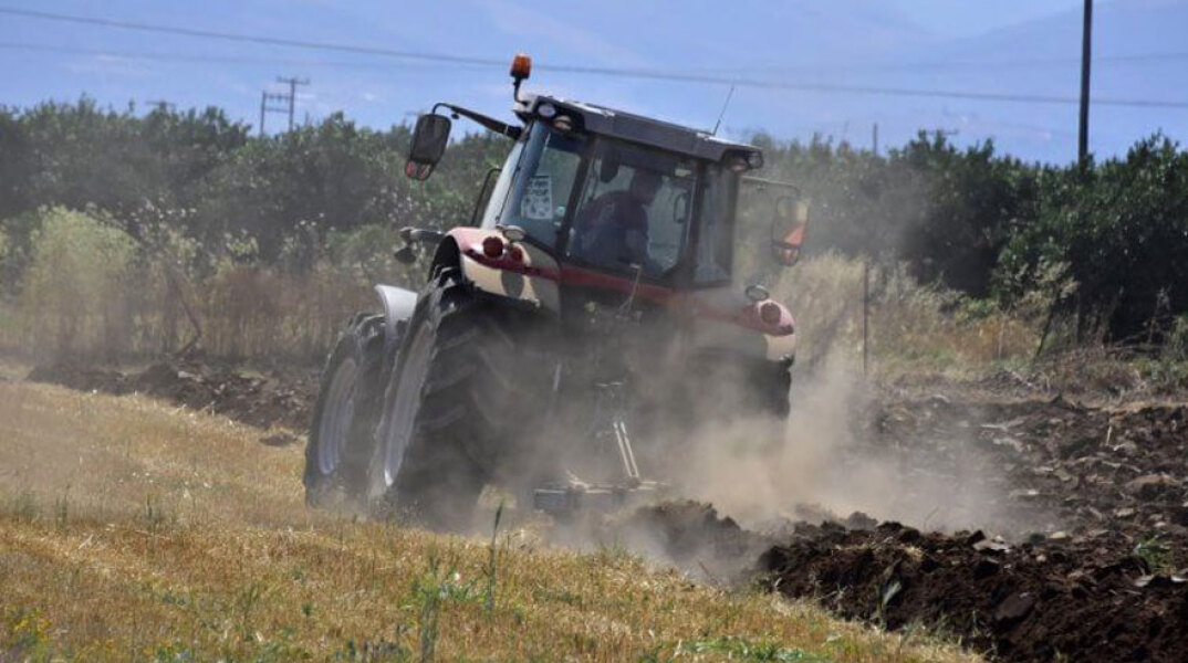 Δυστύχημα με τρακτέρ στην Πέλλα είχε ως αποτέλεσμα να χάσει τη ζωή του ένας 57χρονος