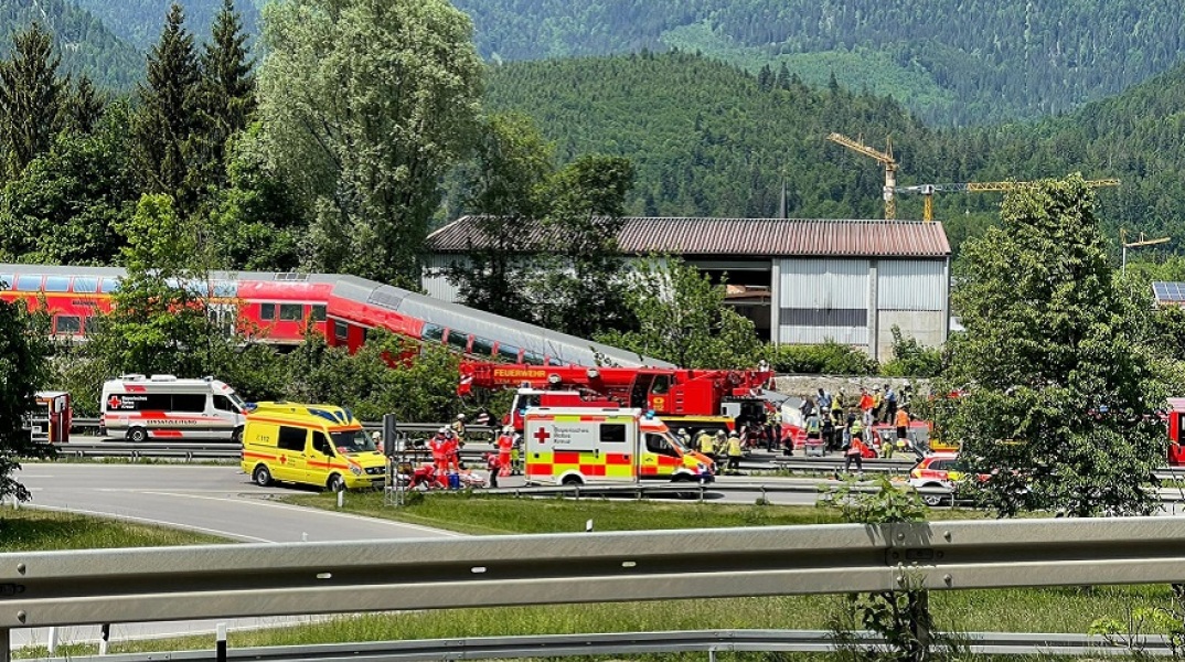 Eκτροχιασμός τρένου στη Βαυαρία