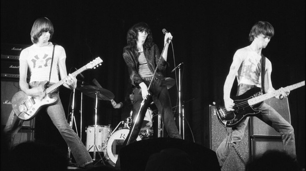Το συγκρότημα Ramones σε συναυλία στο Τορόντο το 1976