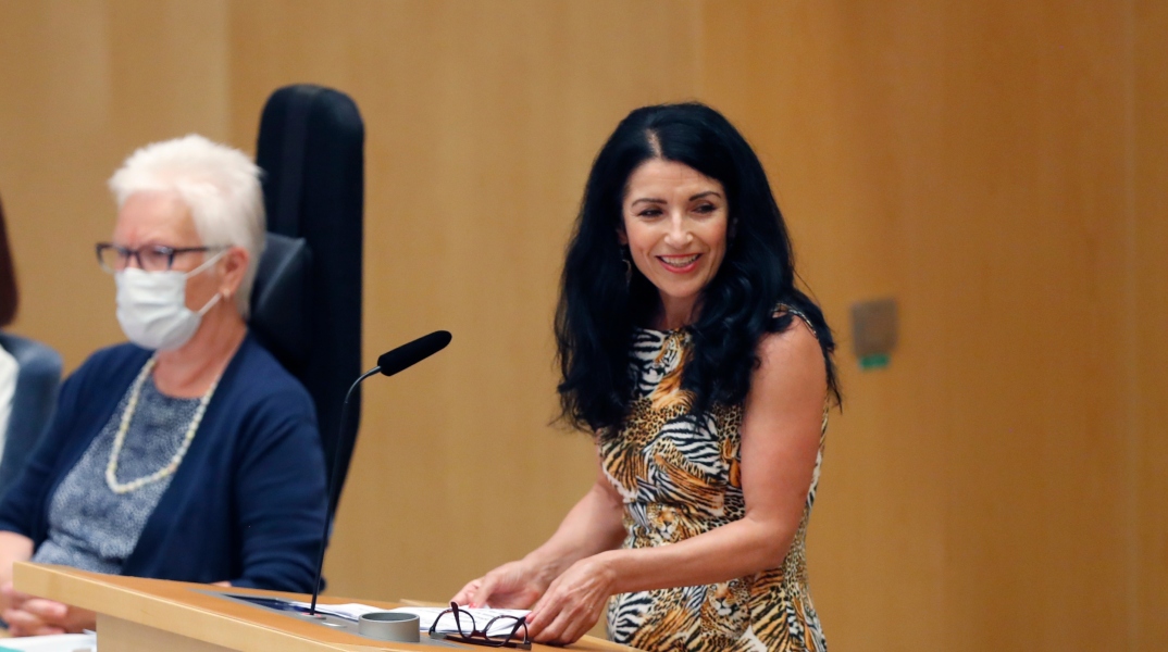 kurdish_Amineh Kakabaveh