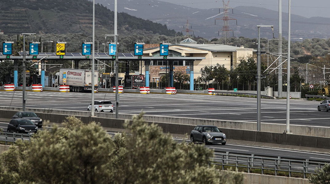 Ένας νεκρός σε τροχαίο στην Αττική Οδό