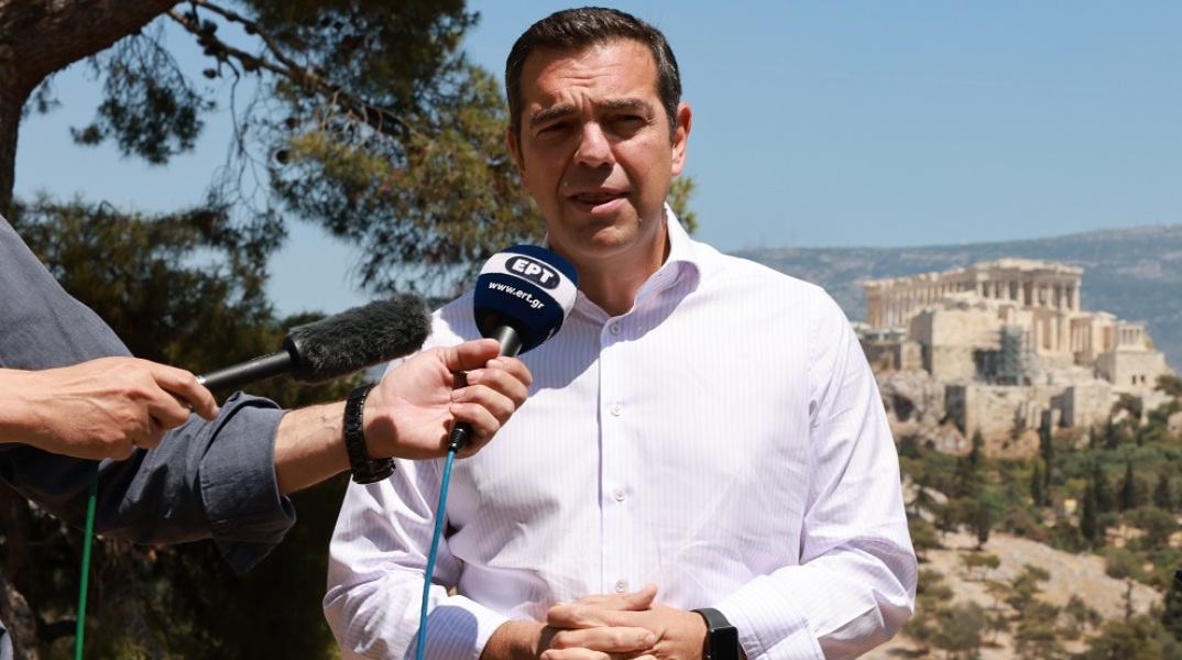 ΕΠΙΣΚΕΨΗ ΤΟΥ ΠΡΟΕΔΡΟΥ ΤΟΥ ΣΥΡΙΖΑ ΑΛ. ΤΣΙΠΡΑ ΣΤΟ ΕΘΝΙΚΟ ΑΣΤΕΡΟΣΚΟΠΕΙΟ ΑΘΗΝΩΝ (ΓΡΑΦΕΙΟ ΤΥΠΟΥ ΣΥΡΙΖΑ/EUROKINISSI)