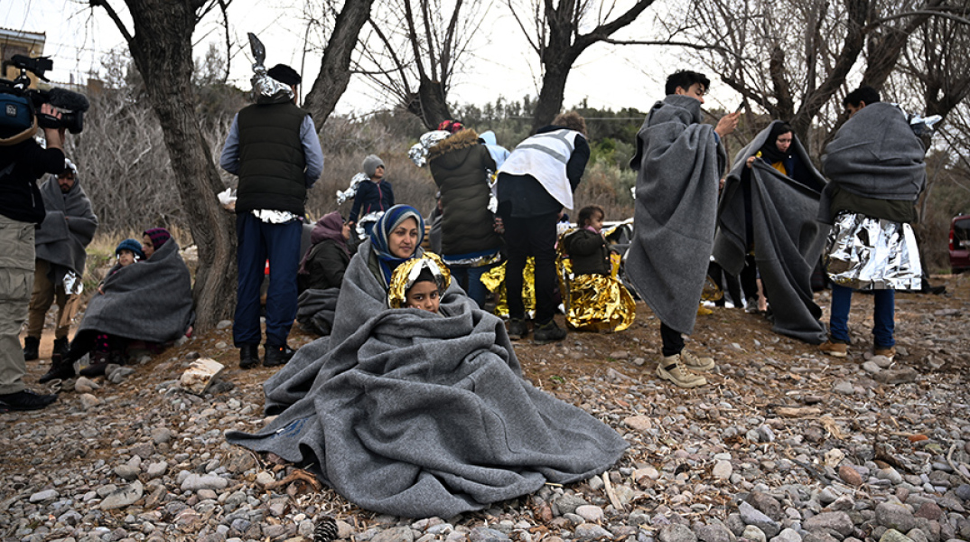 Διάσωση μεταναστών ανοιχτά της Μυτιλήνης