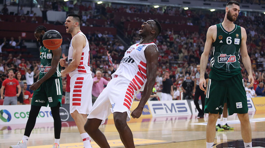 Άνετη νίκη του Ολυμπιακού στο ΣΕΦ κόντρα στον Παναθηναϊκό στον πρώτο τελικό της Basket League