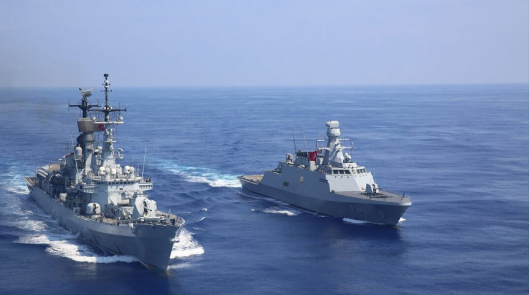 Τουρκικά πολεμικά πλοία στο Αιγαίο