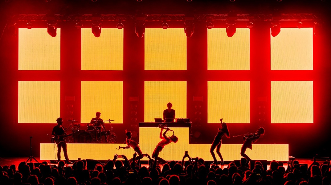 Στιγμιότυπο από συναυλία του Parov Stelar