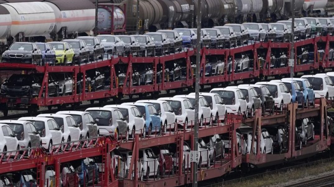 Λίντνερ: Όλα τα φώτα στραμμένα στον πληθωρισμό – Όχι στην κατάργηση των μηχανών εσωτερικής καύσης