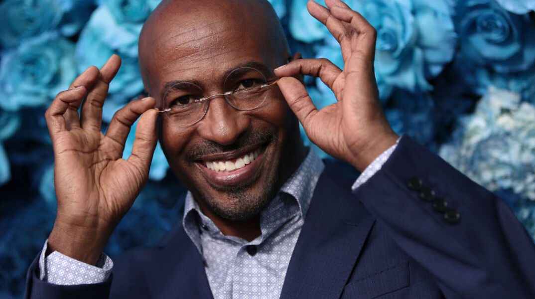 Life: Ο Βαν Τζόουνς τιμήθηκε με το βραβείο Νέλσον Μαντέλα για τη συμβολή του στη μεταρρύθμιση της ποινικής δικαιοσύνης στις ΗΠΑ	