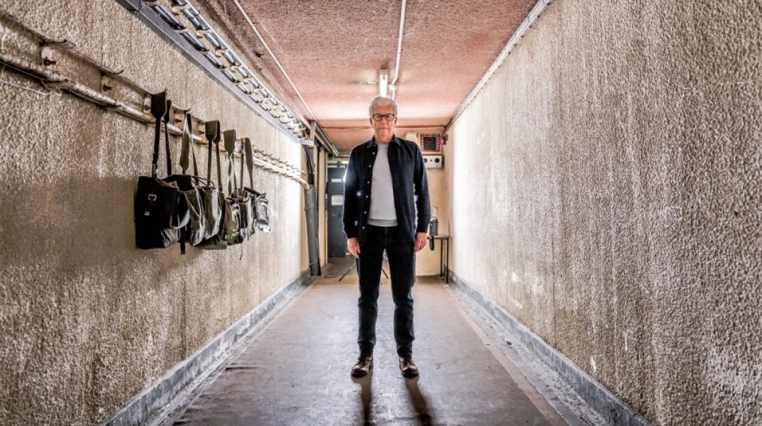  Ο Ken Follett στο πυρηνικό καταφύγιο Kelvedon (φωτ. Peter Ritson)