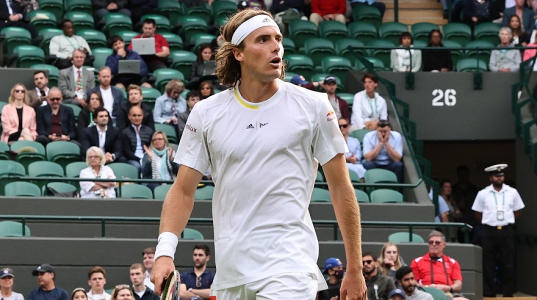 Στέφανος Τσιτσιπάς: «Χτενίζω 20 λεπτά την ημέρα τα μαλλιά μου, βάζω ελαιόλαδο και ρίγανη»