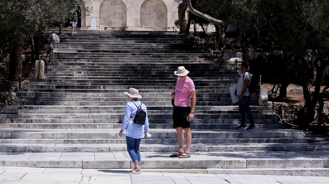Καιρός: Τους 38 βαθμούς θα αγγίξει την Παρασκευή ο υδράργυρος