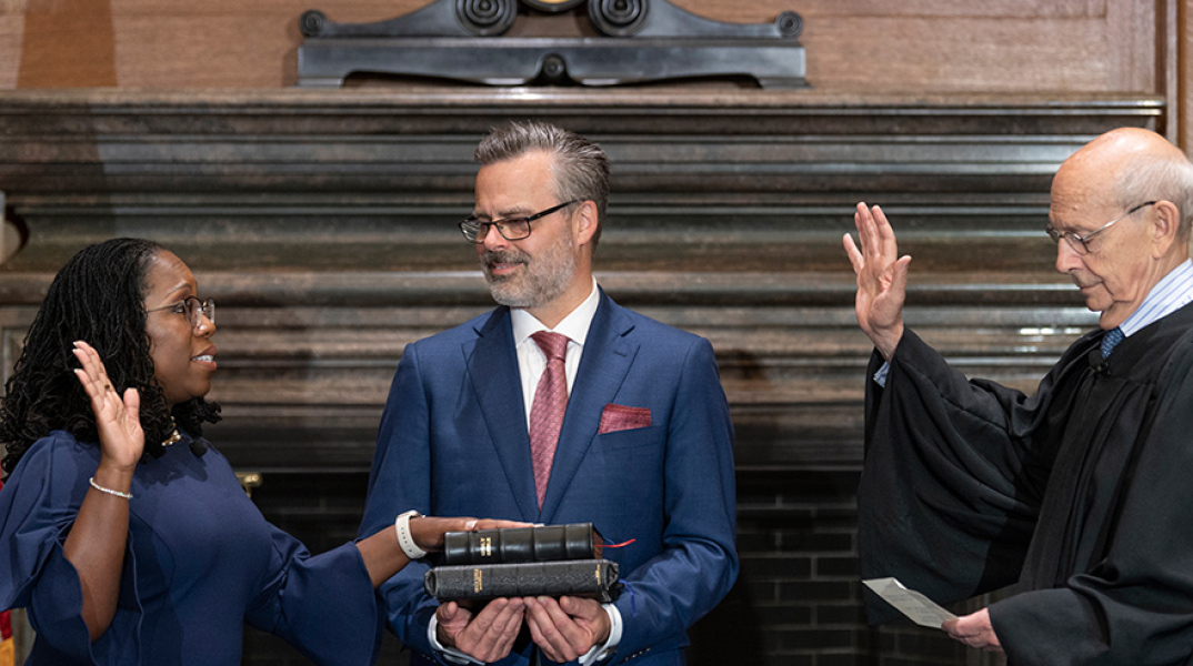 Η Κετάντζι Μπράουν Τζάκσον η πρώτη Αφροαμερικανή δικαστής στο Ανώτατο Δικαστήριο