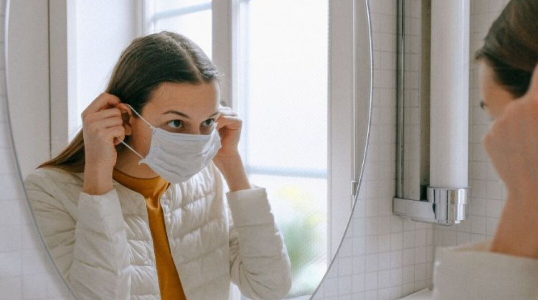 Κορωνοϊός - Εξαδάχτυλος: Χρειάζεται μάσκα και το λέμε διαρκώς