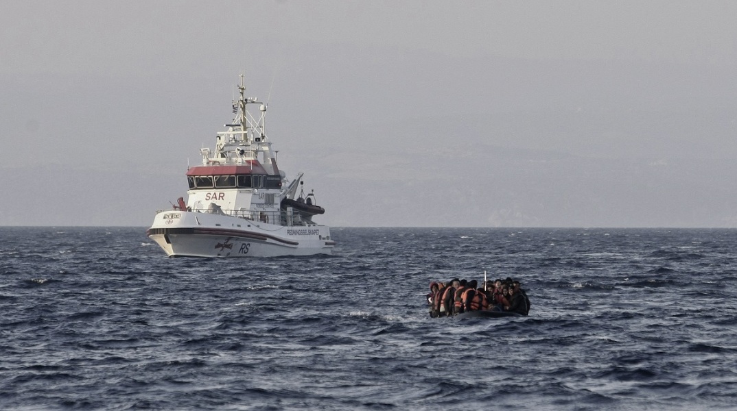 Διάσωση μεταναστών σε παραλία της Λέσβου