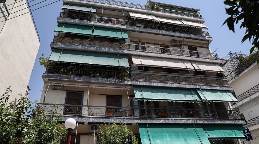 Δολοφονία στη Δάφνη: Νεκρή 31χρονη από μαχαιριές του συζύγου της