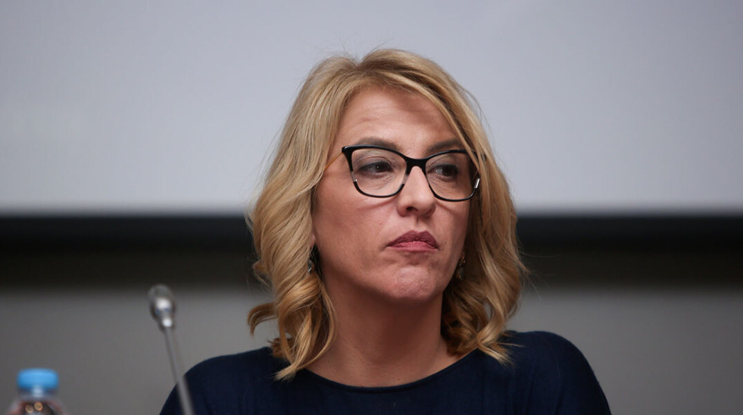 Ρένα Δούρου