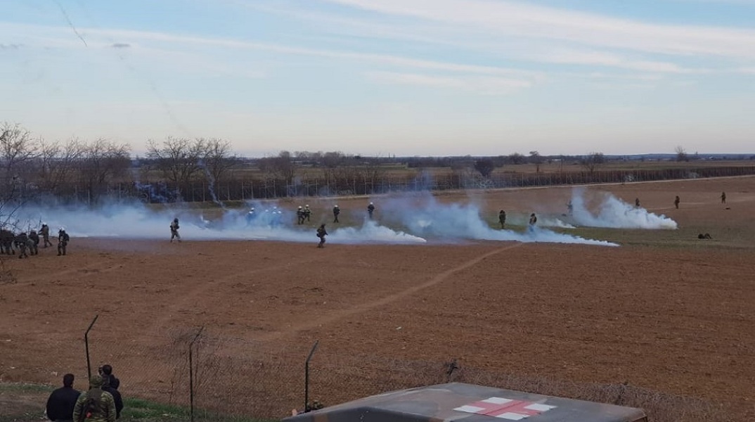 Εικόνες από την ένταση στις Καστανιές Έβρου τον Μάρτο