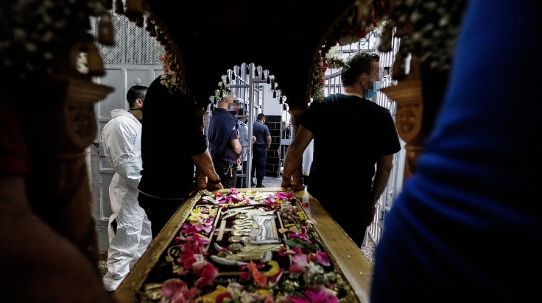 Επιτάφιος: Περιφορά στις φυλακές Κορυδαλλού