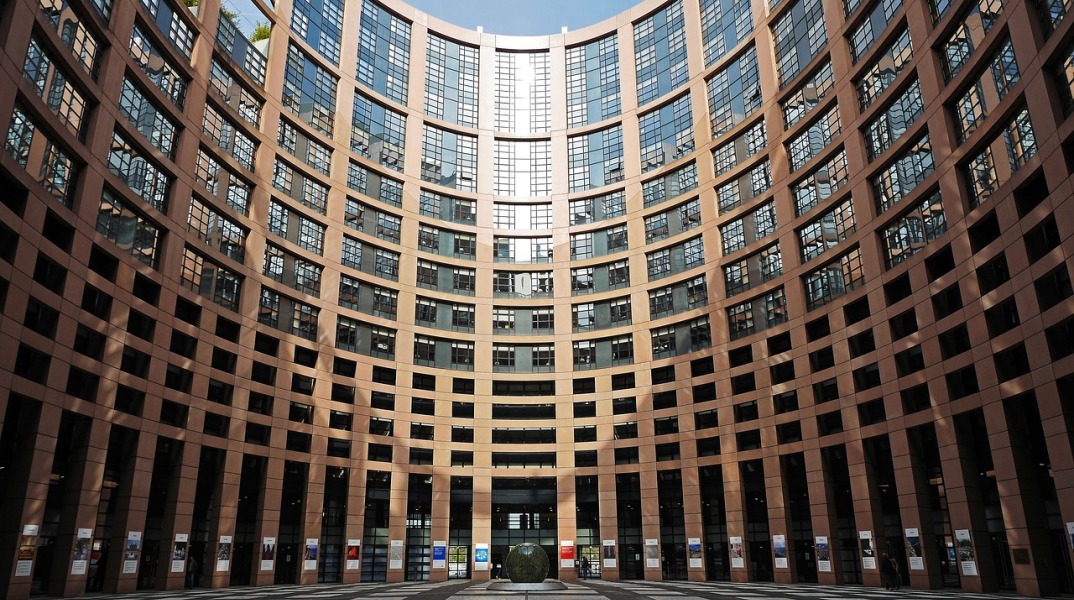 european-parliament-1265254_1280.jpg