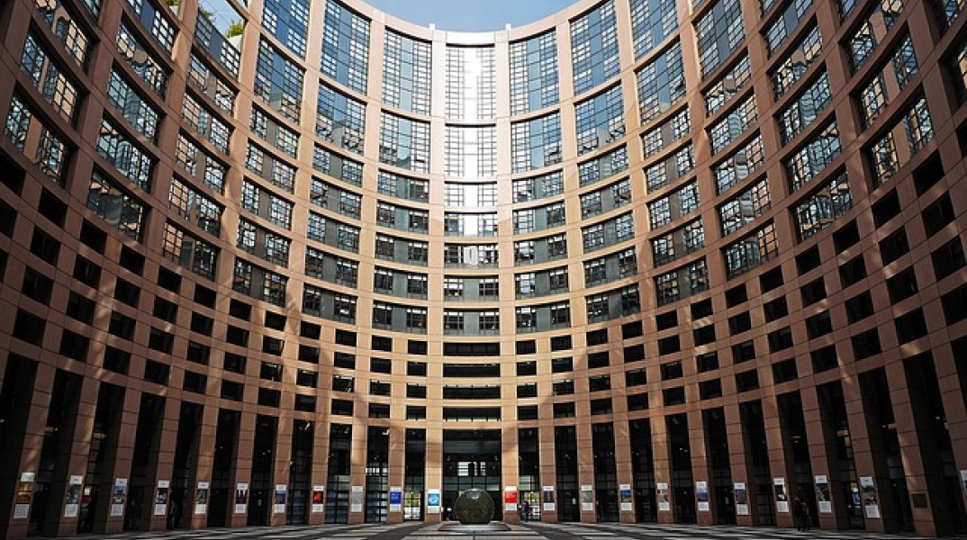 european-parliament-1265254_640.jpg