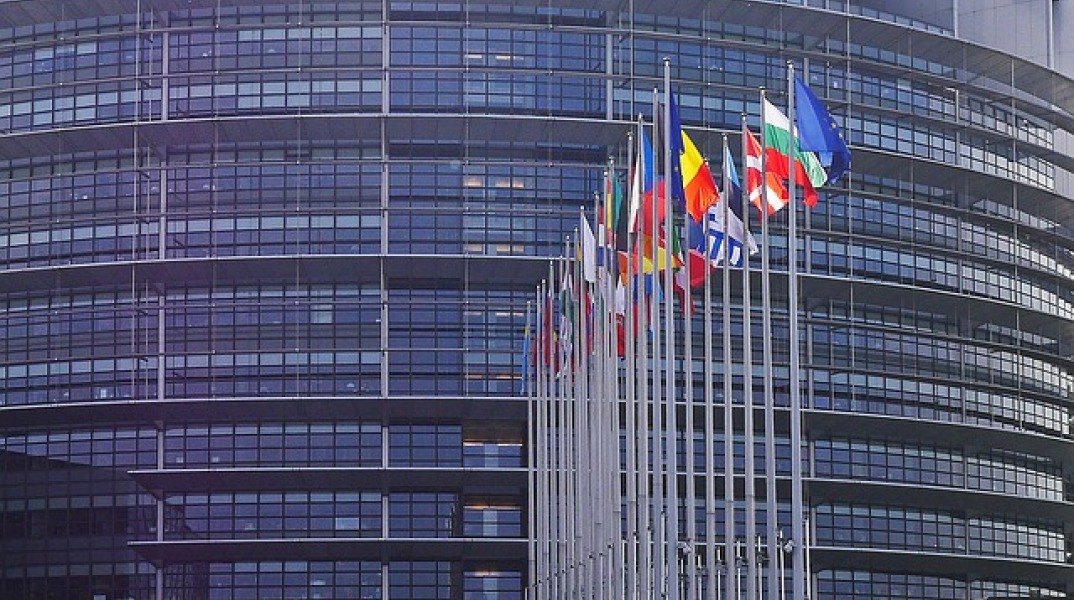 european-parliament-1274765_640.jpg