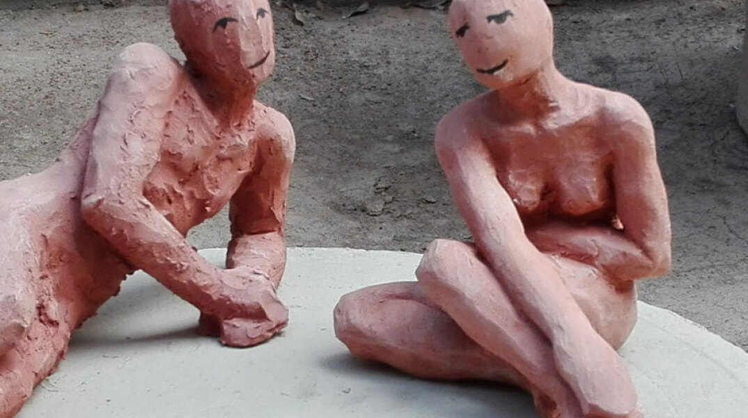 Πωλίνα Κασιμάτη, Σχέσεις απο πηλό