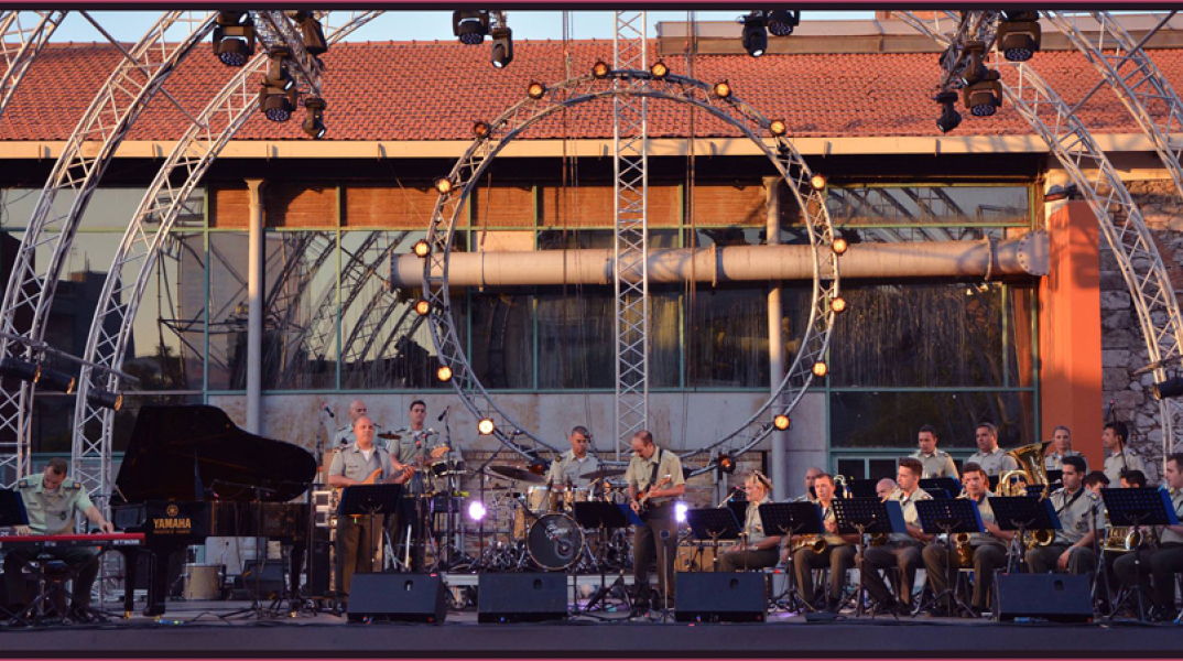 Jazz Octet Στρατιωτικής Μουσικής Φρουράς Αθηνών, Blue Mood