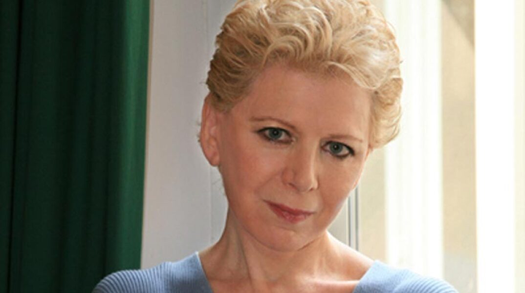 Έλενα Ακρίτα