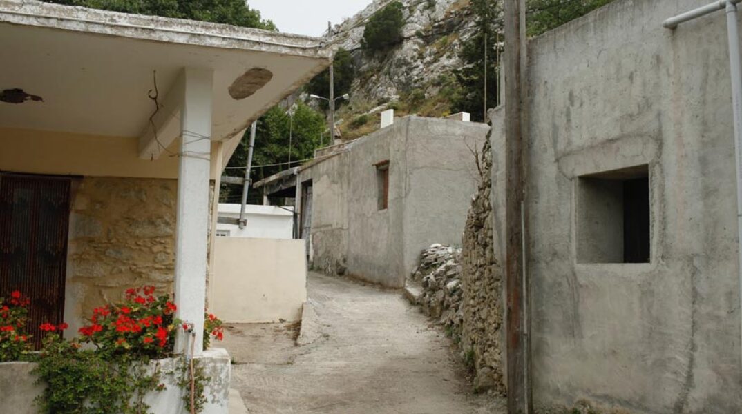 Ένας καθρέφτης για να κοιταχτώ