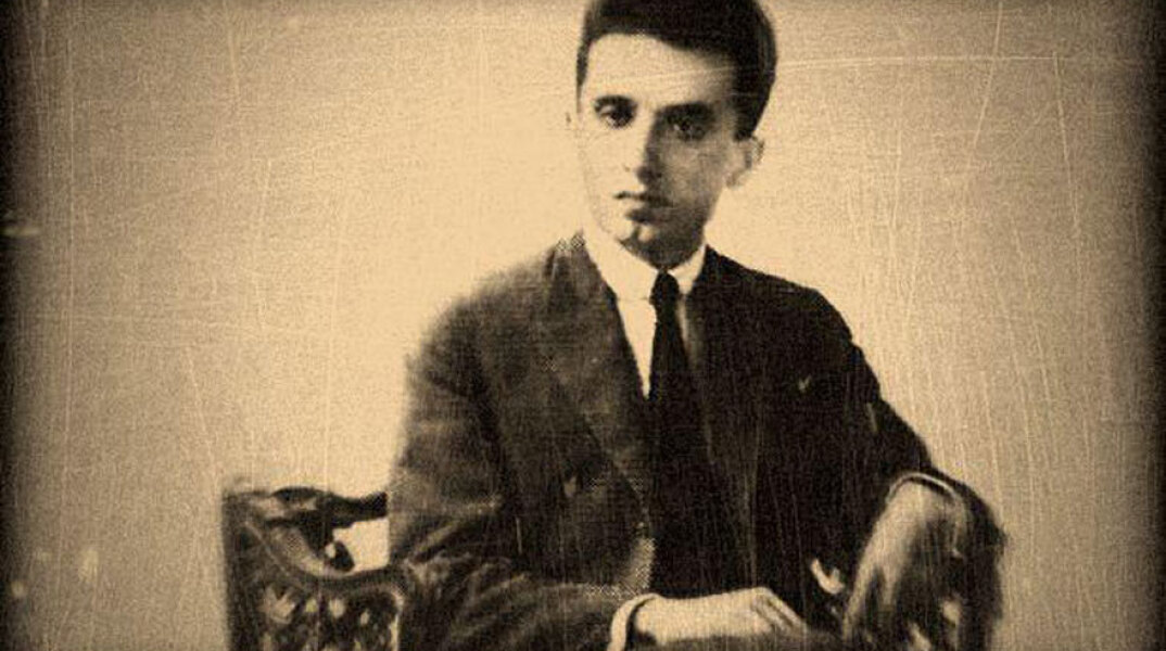 Κώστας Καρυωτάκης