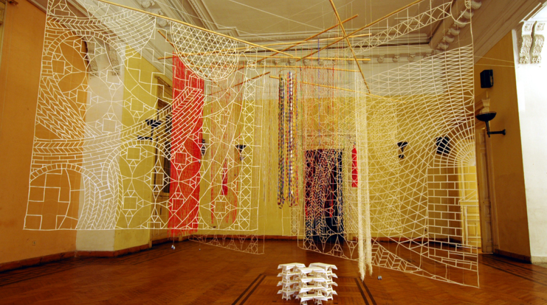 Νίκος Αλεξίου, Μια Εκδοχή στη Zoumboulakis Galleries