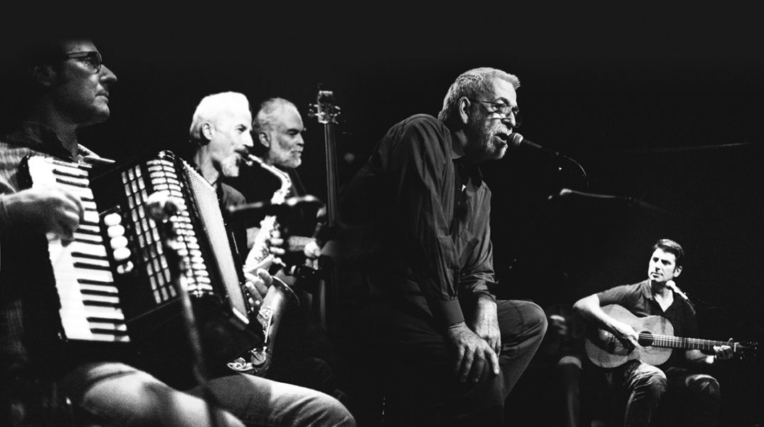 Οι Χειμερινοί Κολυμβητές στο Faliro Summer Theater