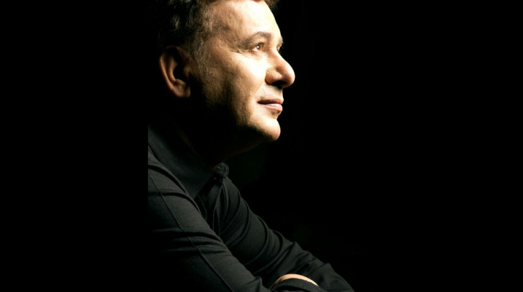 Μανώλης Μητσιάς