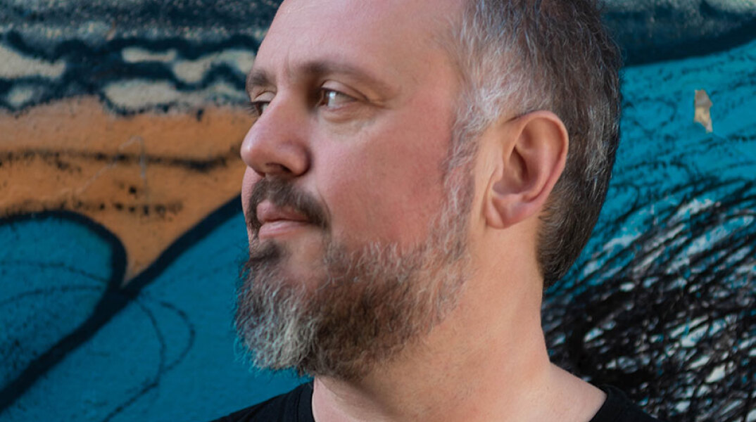 Funky Franky στο Σταυρό του Νότου club